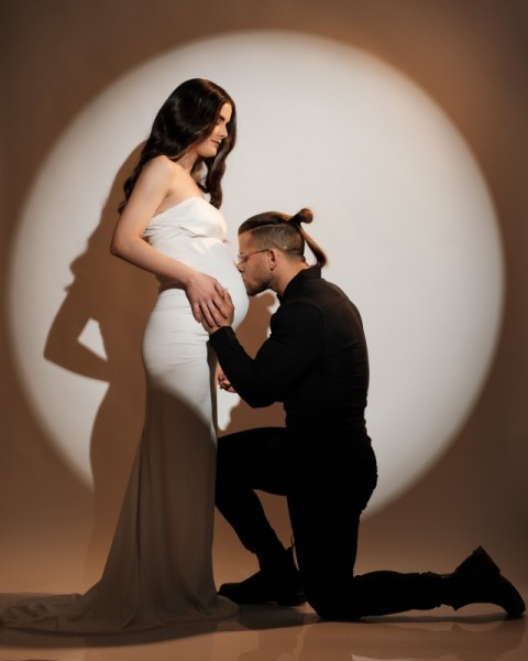 Tender Maternity Moment – Belly Kiss