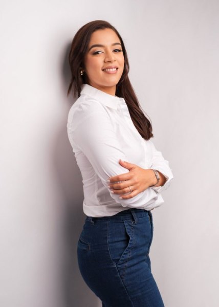 Professional headshot 05